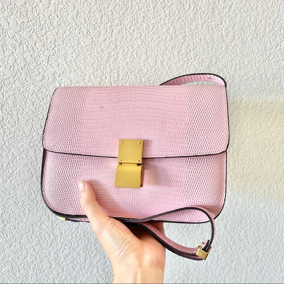 Pink classic box bag with gold hardware - Picture 3 of 7